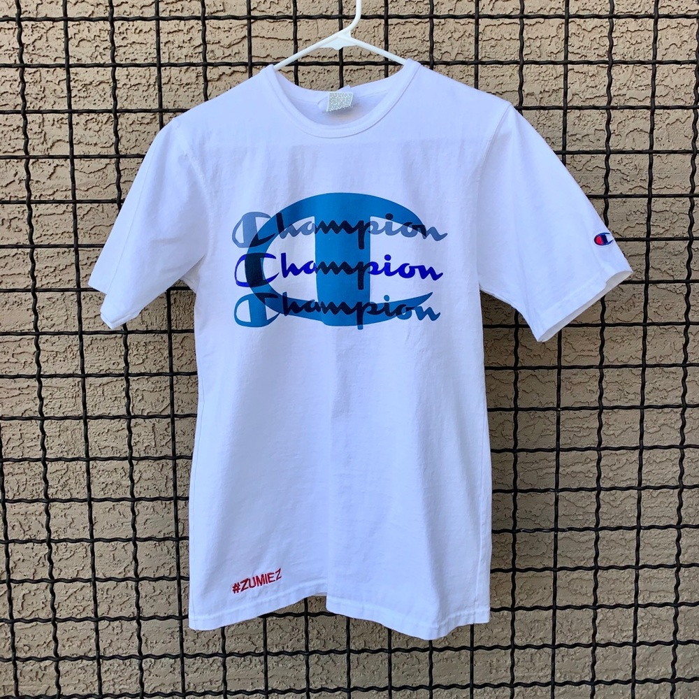🚨SOLD🚨Champion Tee